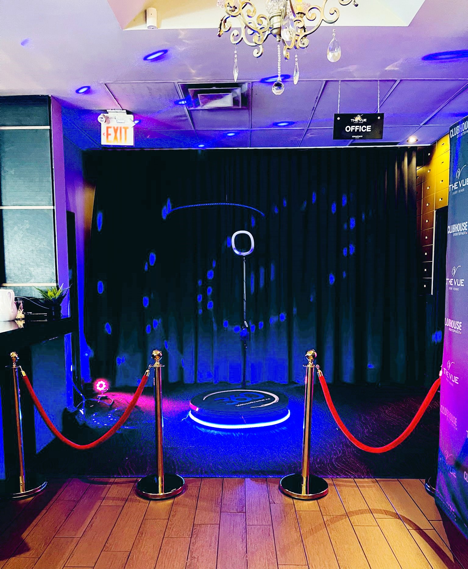 Orangeville 360 Video Booth Rental | Lux Booth Canada